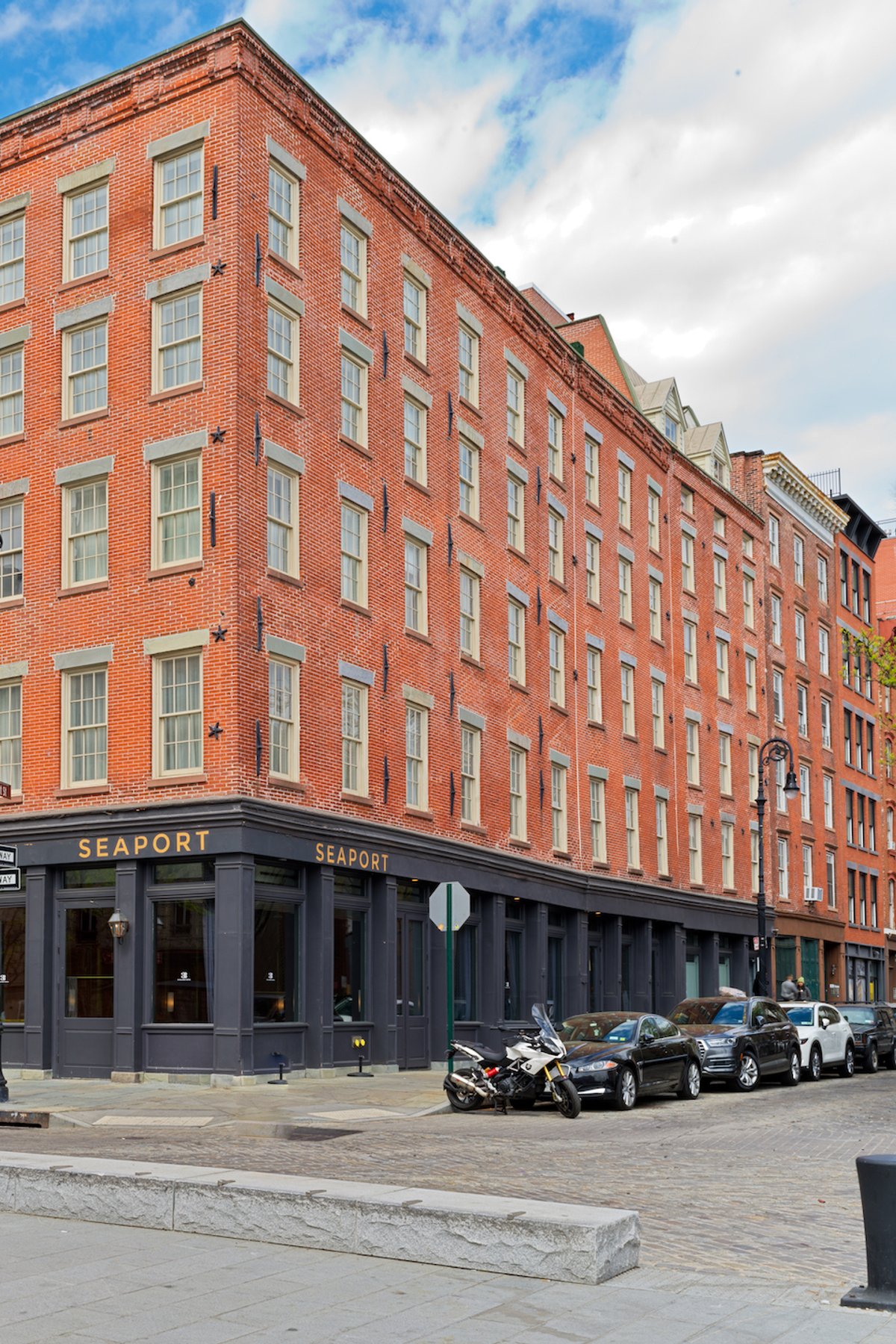 33 Hotel