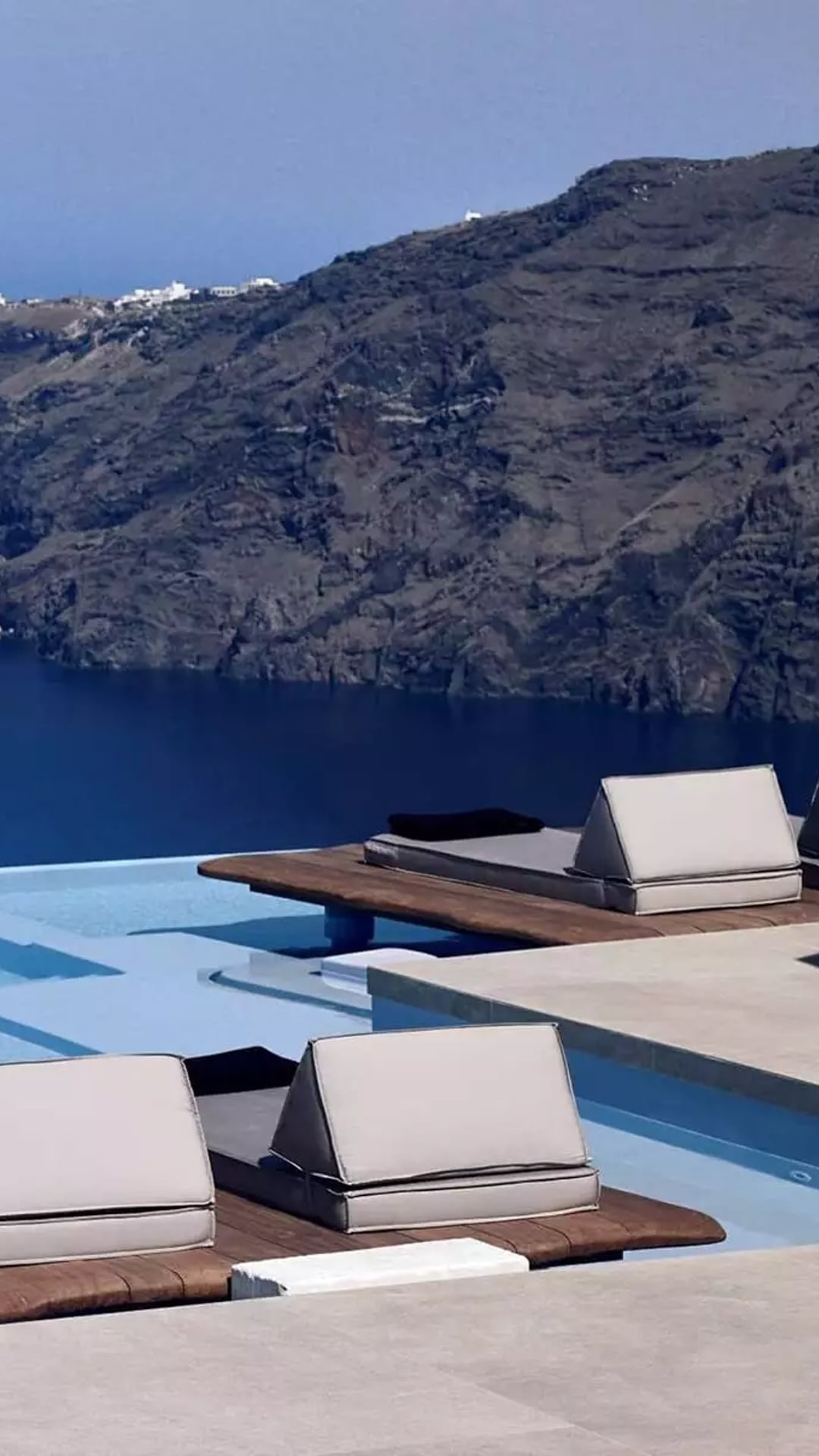 Cavo Tagoo Santorini