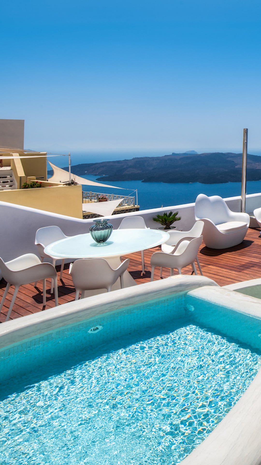Athina Luxury Suites